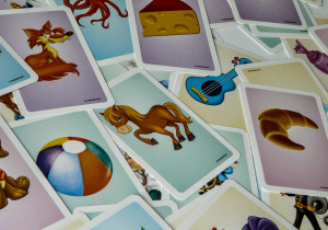 Kolejne zajęcia - zagadki - dzieci doskonaliły posługiwanie się posiadanym słownictwem