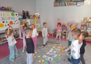 Pomarańczowy