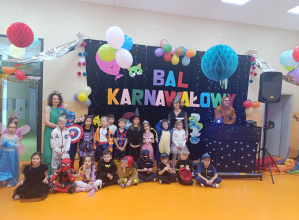 Bal karnawałowy