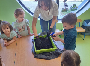 Wiosenne przygotowania - siejemy owies na Wielkanoc
