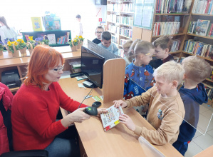Odwiedziny w bibliotece